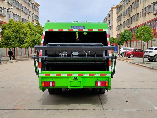 程力威牌CLW5070ZYSJ6型壓縮式垃圾車 程力威牌CLW5070ZYSJ6型壓縮式垃圾車