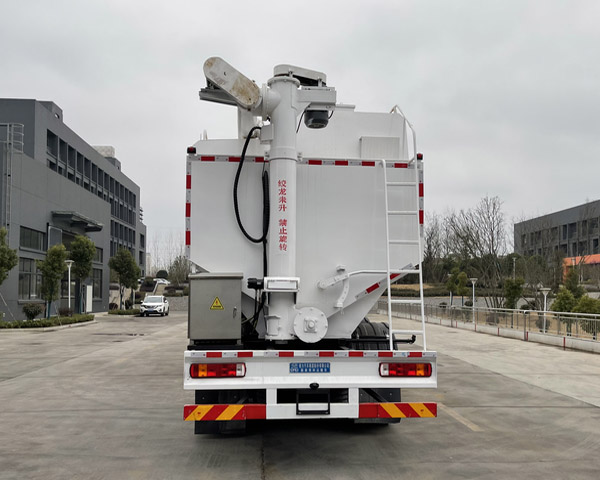 程力牌CL5315ZSL6SS型散裝飼料運(yùn)輸車 程力牌CL5315ZSL6SS型散裝飼料運(yùn)輸車